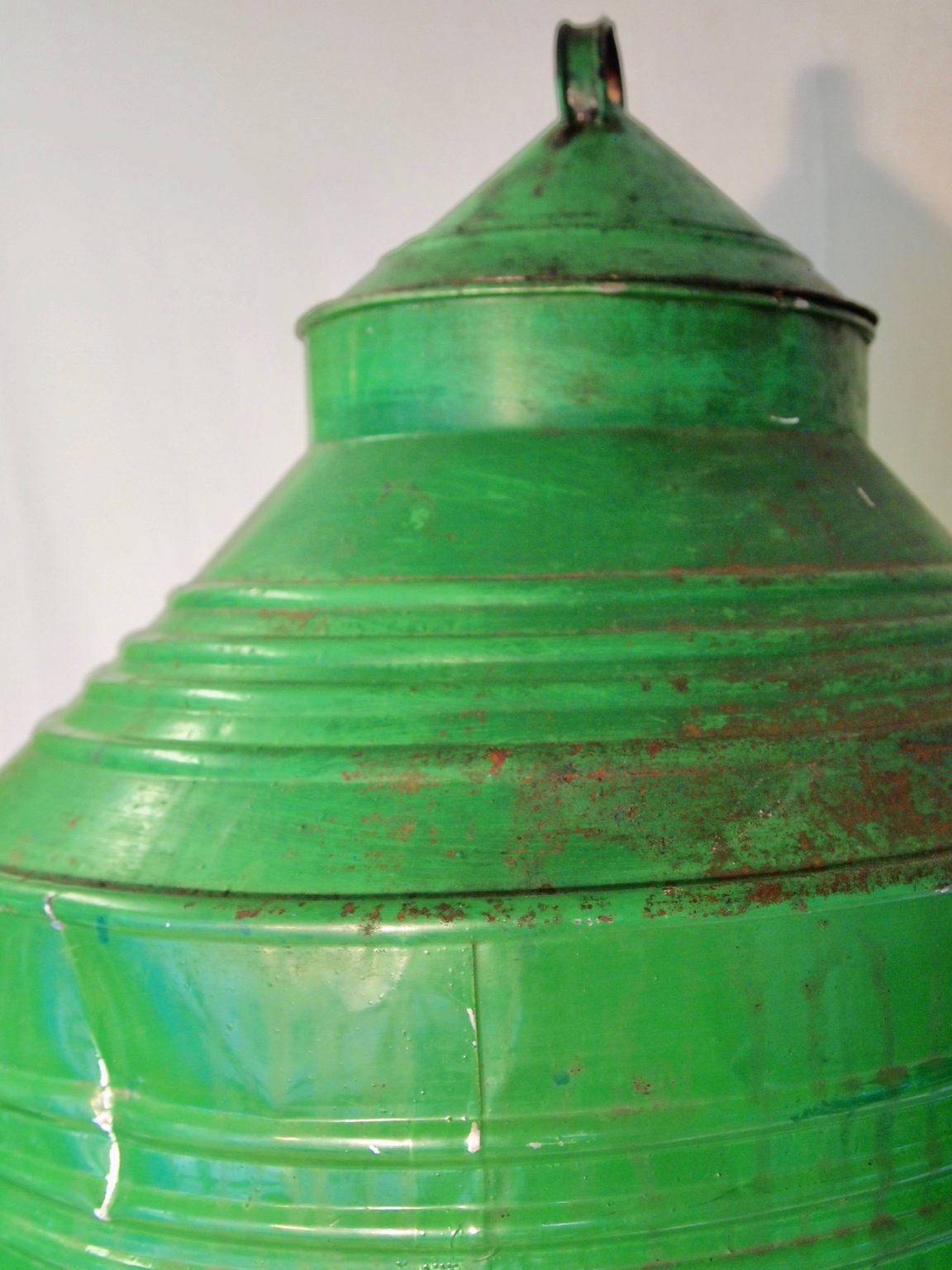 Bidón utilizado para el transporte de aceites de color verde - Mamanoalla